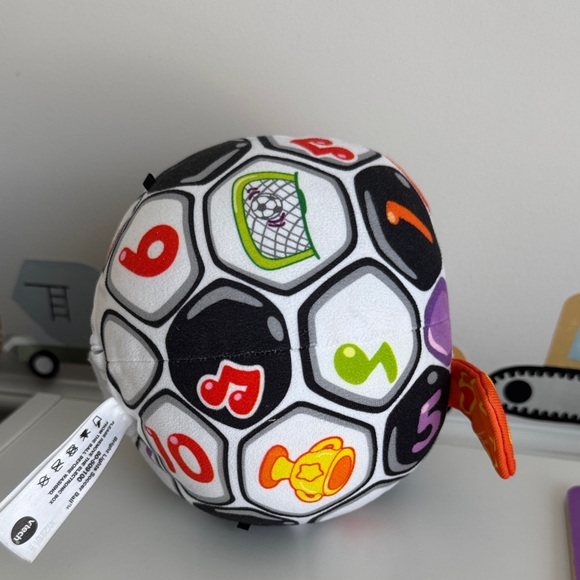 Music  Learning Ball with Interactive Features - Picture 2 of 3